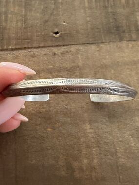 Vintage Native Navajo Carinated Stamped Sterling Silver Bracelet Cuff